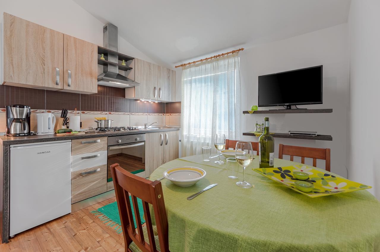 Apartment San Ližnjan Екстериор снимка